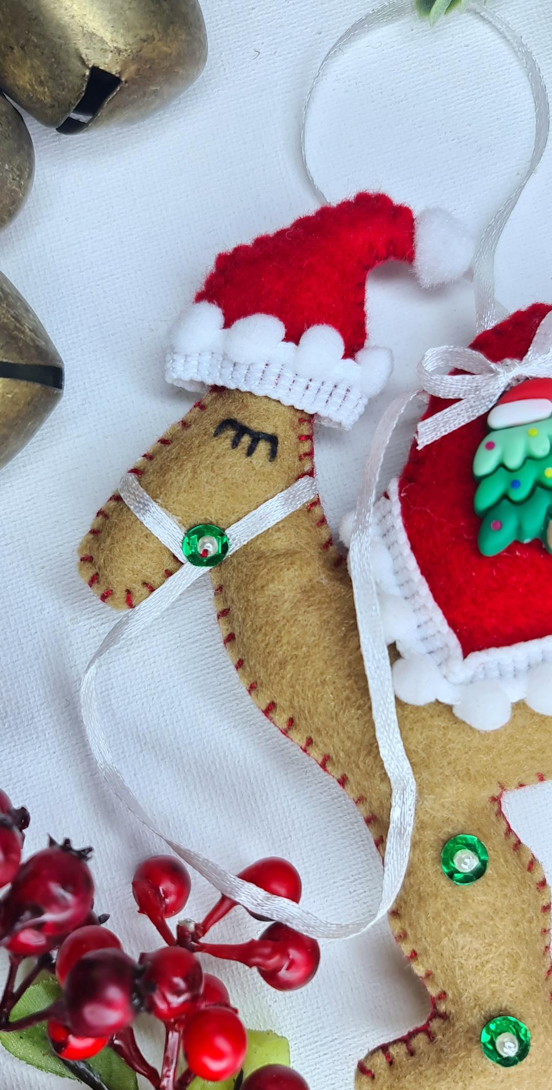 Christmas tree camel